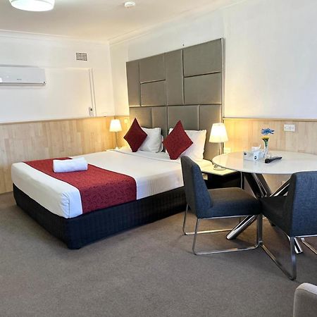 Countryman Motor Inn Cowra Bagian luar foto