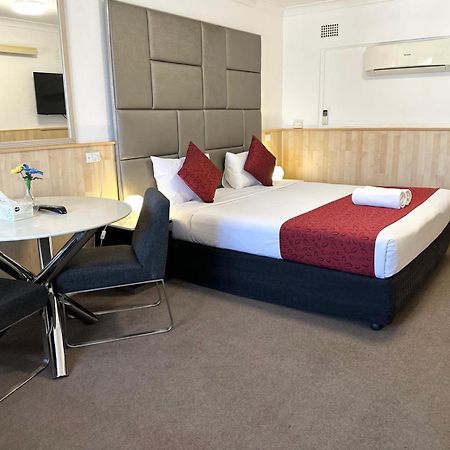 Countryman Motor Inn Cowra Bagian luar foto