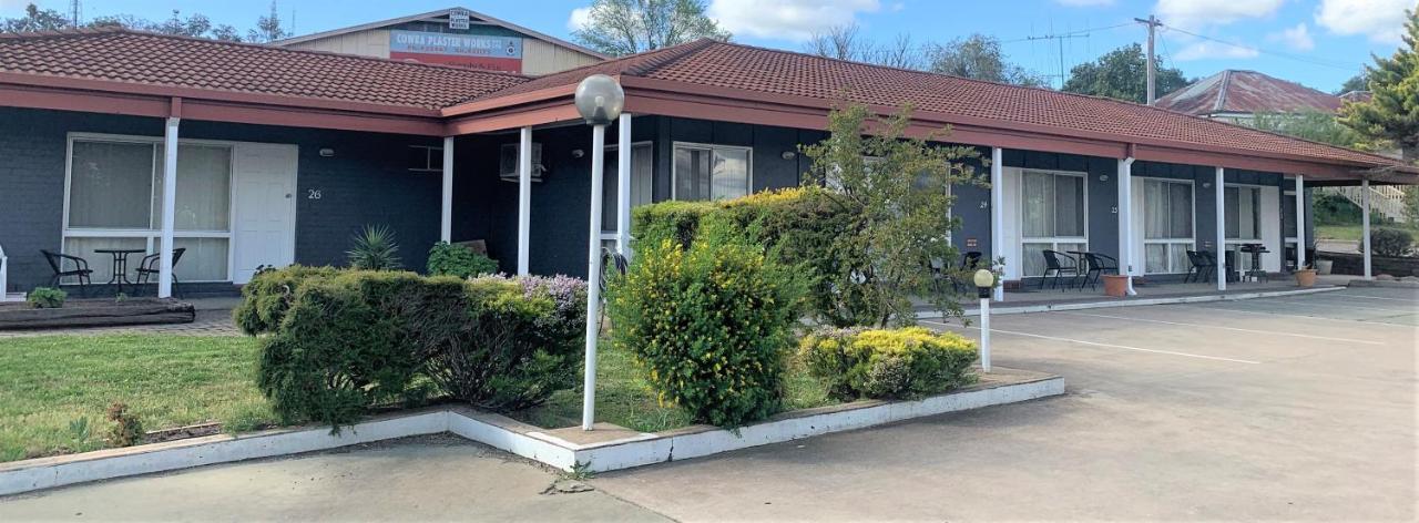 Countryman Motor Inn Cowra Bagian luar foto