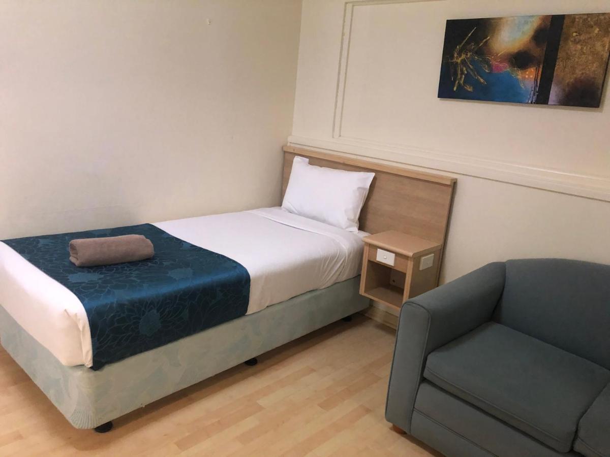 Countryman Motor Inn Cowra Bagian luar foto