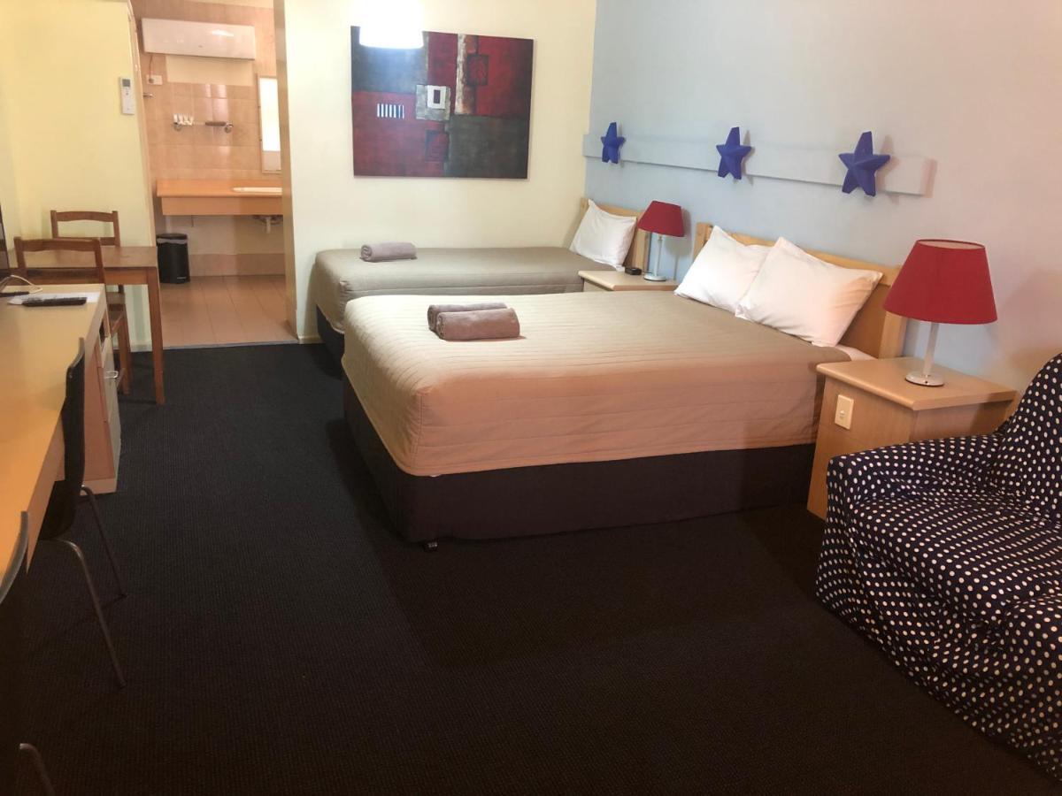 Countryman Motor Inn Cowra Bagian luar foto