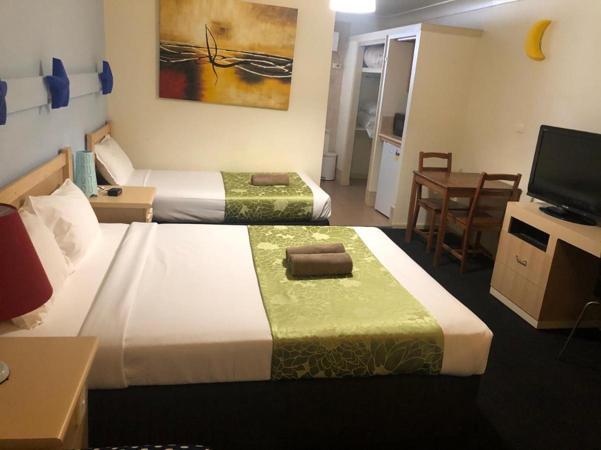 Countryman Motor Inn Cowra Bagian luar foto